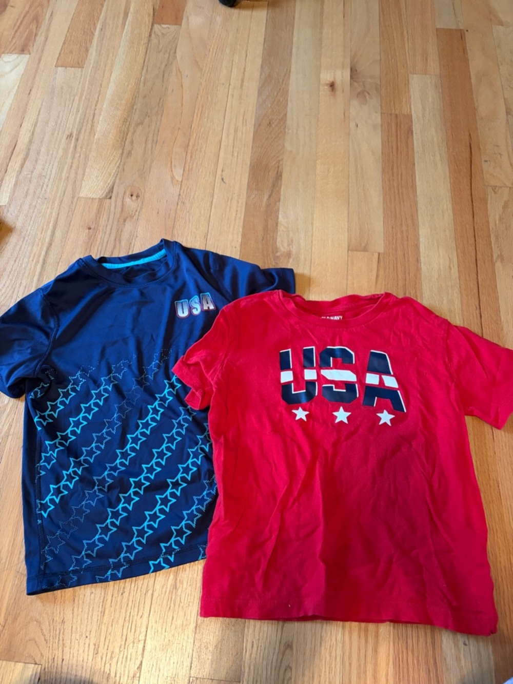 Old Navy Red and Navy Kids' USA Graphic Short-Sleeve Tees, Small